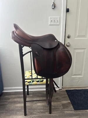 Sillín monoflap CWD SE09 - 17” 2A árbol mediano con paneles flocados de lana Foto 1 de 4