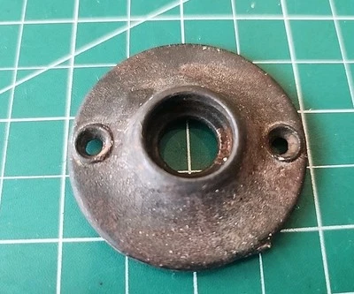 Antiguo pomo de puerta de hierro fundido roseta placa de escudo - mjkESC Foto 1 de 4