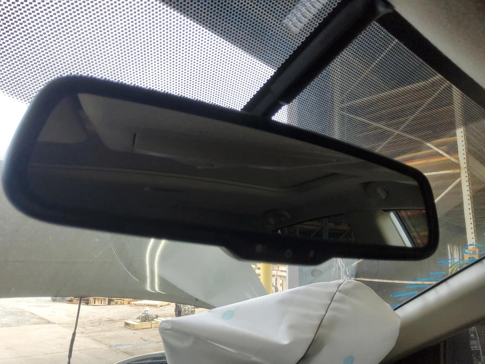 Espejo retrovisor interior delantero central usado se adapta a: Nissan Rogue 2012 automático di Foto 1 de 4