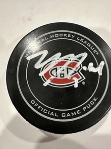 Nick Suzuki Montreal Canadiens signiertes offizielles Spiel Puck signiert - Bild 1 von 3