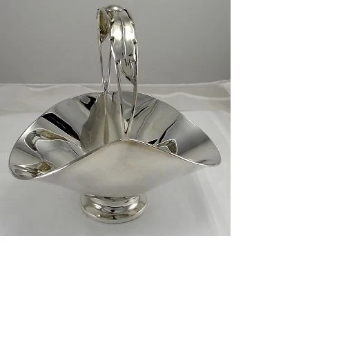 Cesta decorativa de plata de ley de San Judas Foto 1 de 1