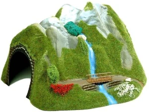 Busch 3007 - Tunnel avec cascade et pont - HO (1:87) - Foto 1 di 1