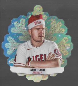 2023 Topps EDICIÓN NAVIDEÑA MEGA CAJA ADORNO MIKE TRUT MLBDC-1 SOMBRERO SANTA - Imagen 1 de 2