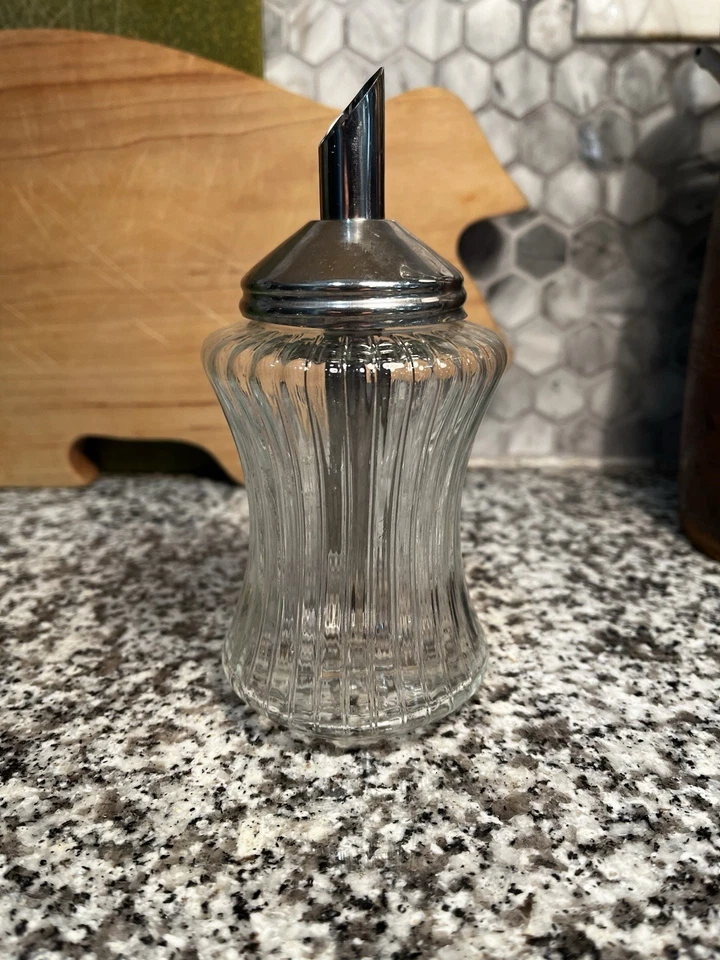 Dispensador de azúcar de vidrio de colección hecho en alemán con boquilla de acero inoxidable Foto 1 de 4