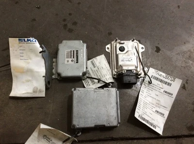 GMC Yukon XL 1500 2015-2020 módulo de control de bloqueo de robo OEM Foto 1 de 3