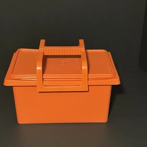 Contenedor de almacenamiento rectangular Tupperware naranja vintage con tapa y mango 1431 - Imagen 1 de 5