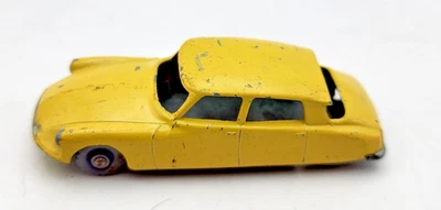 Vintage 1959 Lesney Matchbox No. 66 Citroen DS 19 Grey Wheels - Image 1 of 4