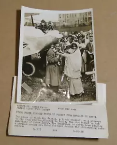 1929 Press Photo: Hindu Flier Being Christened Prior to England to India Flight - Picture 1 of 3