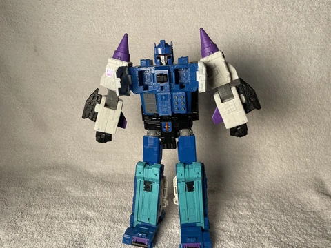 Hasbro Transformers Titans Return Decepticon Overlord 12 in Action figure Cover