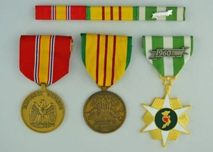 Vietnam Campaign, Service & National Defense Medals w mounted Ribbon Bar Clutch - Picture 1 of 1