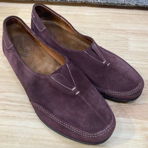 TAOS Women's US 7-7.5 EU 38 Marvey Bourdeaux Suede Flat Slip On Shoes - Picture 1 of 11