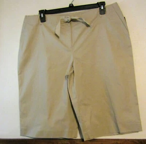 ATTENTION SUMMER BERMUDA SHORTS PLUS WOMANS SIZE 18 BEIGE NWT - Picture 1 of 1