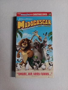 Madagascar (VHS, 2005) Dreamworks Late Release Rare - Tested ✔️ VG+ - Picture 1 of 6