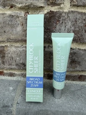 Clinique City Block Sheer FPS 25 1,4 oz / 40 ml tamaño COMPLETO NUEVO en caja Foto 1 de 2