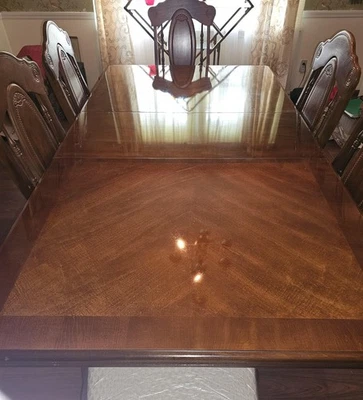 Dining Room Table Set w/ 6 Chairs - Image 1 of 3