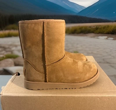 BOTA UGG KIDS CLASSIC WEATHER CORTA CASTAÑO IMPERMEABLE TALLA 2 (VER DESCRIPCIÓN Foto 1 de 4