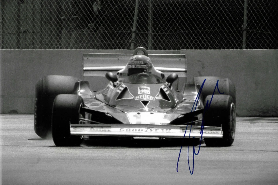 Niki Lauda "Ferrari" Autogramm signed 20x30 cm Bild s/w - Bild 1 von 1