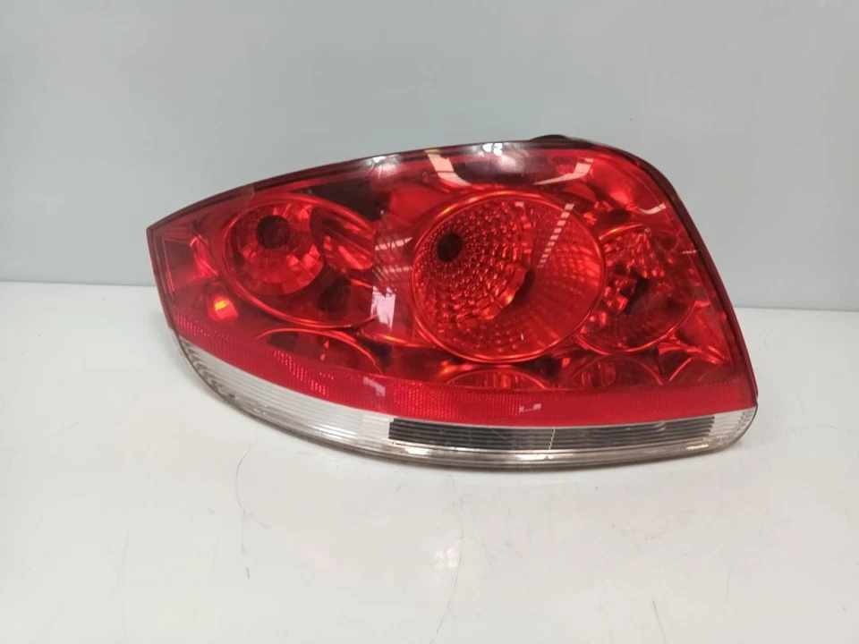 51753758 Piloto Trasero Izquierdo para FIAT LINEA (110) Dynamic 2008 3011229 - Imagen 1 de 4