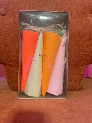 Meri Meri Easter Party Crackers (Poppers), NEW, Set of 4 - Image 1 of 3