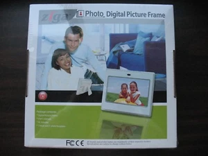 ZIGA PHOTO DIGITAL PICTURE FRAME 7 INCH with BLACK & WHITE FACEPLATES NEW IN BOX - Picture 1 of 10
