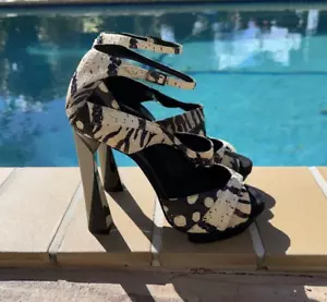 PIERRE HARDY BLACK & WHITE ANIMAL / SNAKE PRINT PLATFORM SANDAL PUMPS Sz 37M - Picture 1 of 21