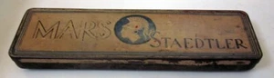 MARS STAEDTLER Blechdose leer 18 x 5 x 2 cm. - Bild 1 von 2