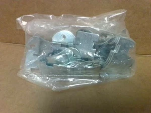 GLOBESTRUT G-7004 1" Rigid Standand Pipe Clamp (Lot of 10) - Picture 1 of 2