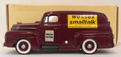 Brooklin escala 1/43 BRK42 003 - 1952 Ford F1 panel entrega 1 de 250 granate Foto 1 de 4