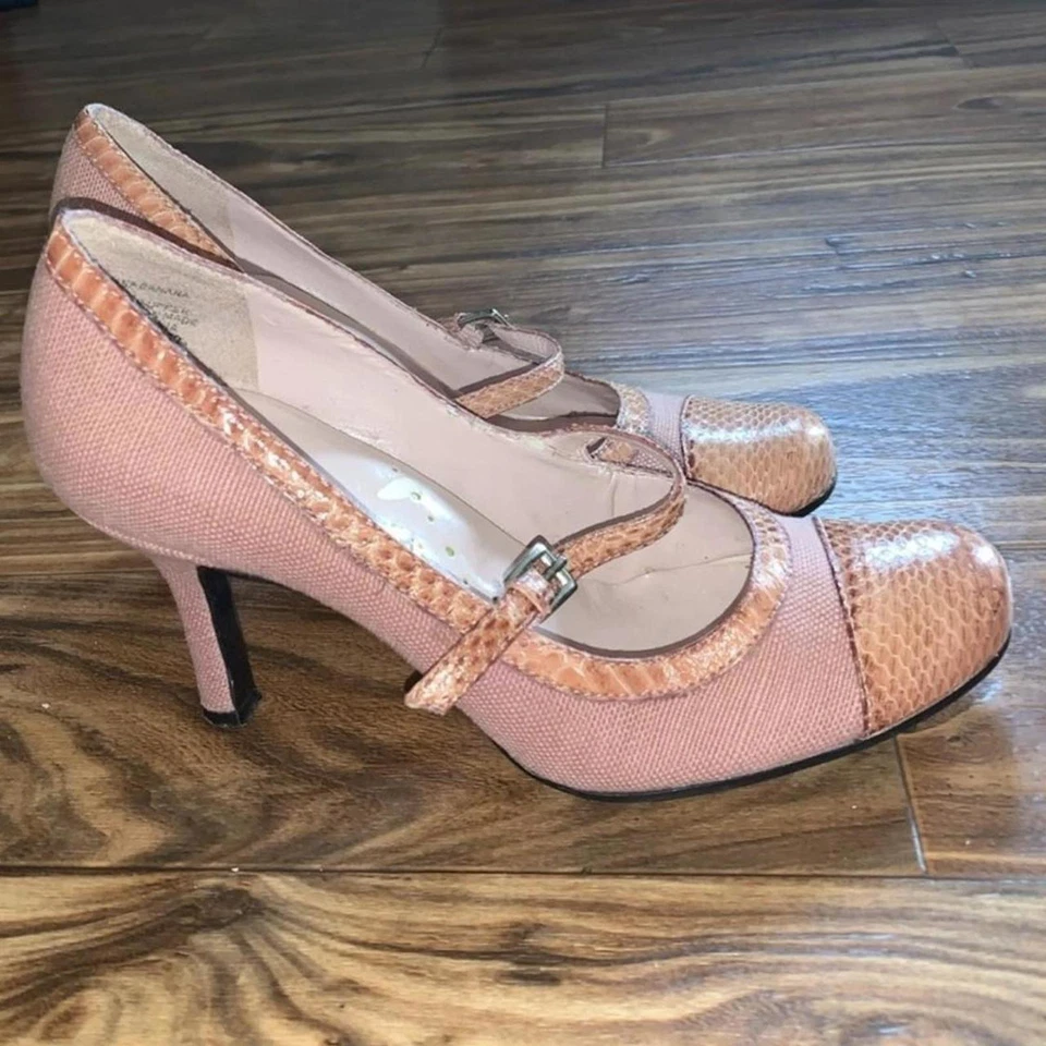 Kenneth Cole Vintage Y2K Rosa Estampado Serpiente Bombas con Correas Talla US 6 Foto 1 de 4