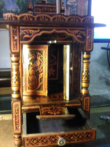ANTIQUE VINTAGE MADE IN INDIA RED INLAY WOODEN CABINET. 24X15.5X13.5 INCHES Cover
