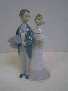 Lladro Wedding 4808 Bride Groom Figurine Handmade in Spain  - Picture 1 of 6