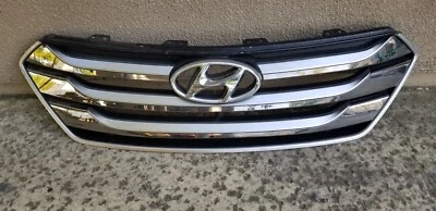 Hyundai Santa Fe 2014-2016 parrilla delantera cromada OEM 86351 2W000 K114 Foto 1 de 4