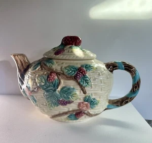 Vintage Floral Blackberry Majolica Teapot Tea Pot The Haldon Group 1988  - Picture 1 of 6