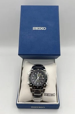 Reloj cronógrafo analógico digital cristal de zafiro SEIKO Sportura H024-00A0 Foto 1 de 4