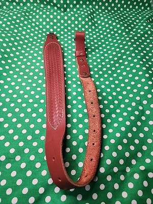 KOLPIN TOOLED WHITE STITCHED PADDED SUEDE BACKED RIFLE SLING WITH SWIVELS  - Image 1 of 4