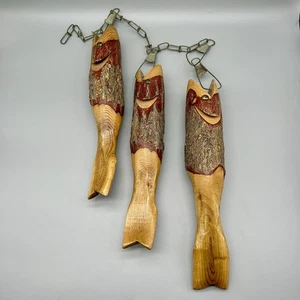 3 große Vintage handgeschnitzte Holz primitive Volkskunst Baumstamm Fische auf Stringer je 12 Zoll - Bild 1 von 19