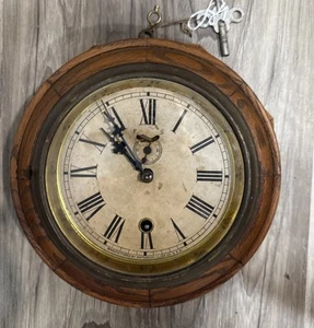 Orologio da parete Waterbury Marine 8 giorni chiave vento ottagonale legno rovere antico FUNZIONA testato - Foto 1 di 5