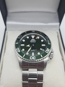 Orient New Triton grünes Zifferblatt Sport Automatik 200M RA-AC0K02E10B Herrenuhr - Bild 1 von 13