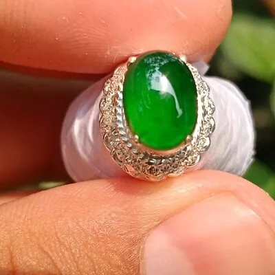 Piedra preciosa ovalada de jadeíta verde imperial tipo A 9,8x7,3x3,0 mm para hacer anillo Foto 1 de 4