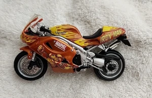 Motocicleta Maisto Ultimate Marvel Iron Man Triumph Daytona 955I - Imagen 1 de 6