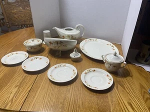 Superior Hall Quality Dinnerware Autumn Leaf 13 Pieces - Picture 1 of 17