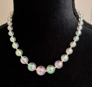 Vintage Clear Iridescent Plastic Lucite Bead Choker Necklace w/Rainbow Effect. - Picture 1 of 4
