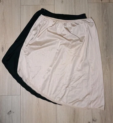 Lot Of 2 Vintage Hensen Kickernick Half Slips Beige & Black Size Large Lace Hem - Image 1 of 4
