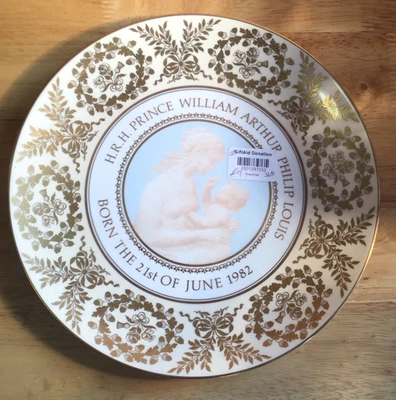 Birth Of Prince William Royal Worcester Plate - Limited Edition - Image 1 of 4