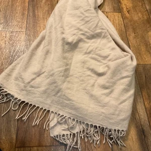 Portolano 100% Cashmere Fringe Blanket Scarf Tan Wrap Shawl 51"x60" - Picture 1 of 8
