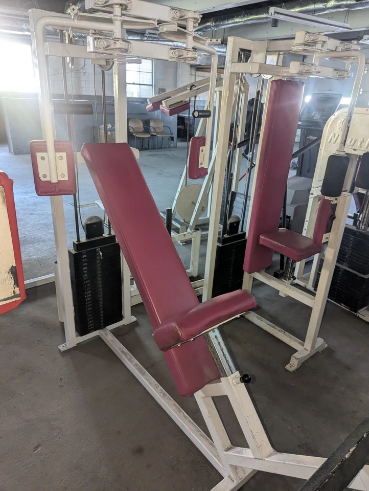 Машина для наклона груди — стек 250 фунтов — высокопрочная селекторизованная палуба - Изображение 1 из 2