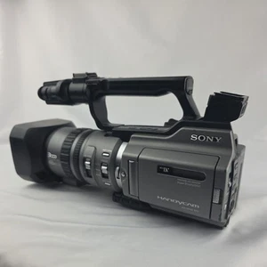 Sony DCR-VX2100 Handycam Camcorder Beautiful Condition With Fixable Issues READ - Picture 1 of 7