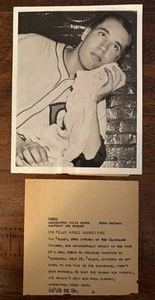 Original Type I 1940 BOB FELLER Vintage Photo Cleveland Indians - Picture 1 of 3