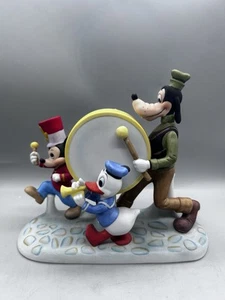 Figura De Colección Walt Disney Prod Banda de Marcha Desfile Mickey Goofy Donald Bisque - Imagen 1 de 23