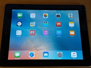 Apple iPad 2nd Generation WiFi Unlocked 16GB MC769B/A - Picture 1 of 4